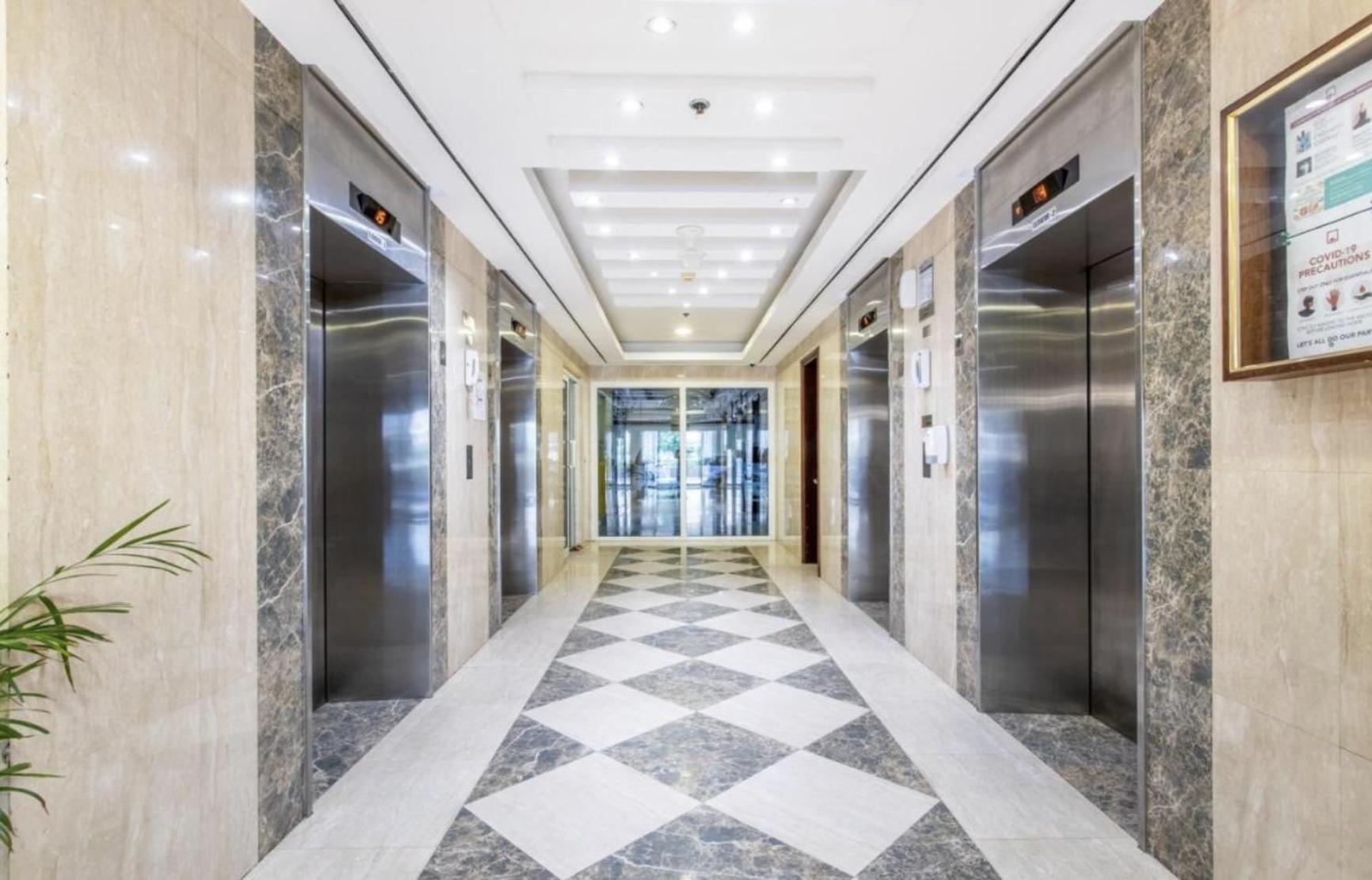 Full Sea View High Floor Apartment *